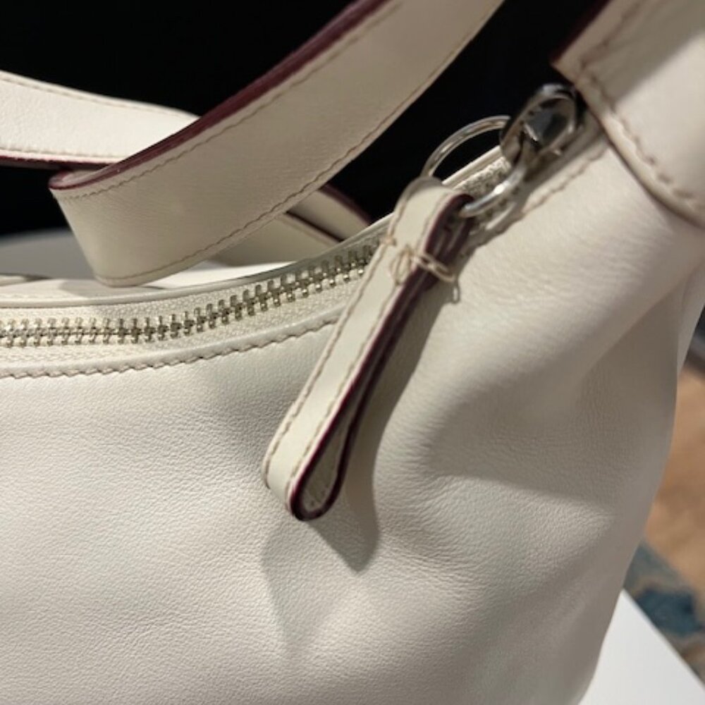 Coach Vintage Demi Legacy Handbag in Cream Leather H33 9566 - Picture 3 of 9